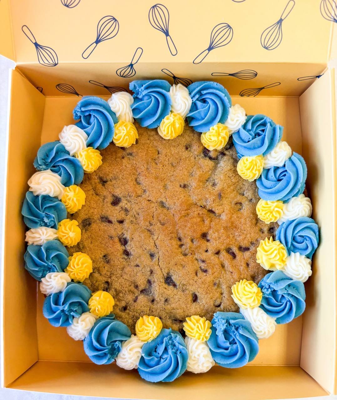 9-inch round cookie cake